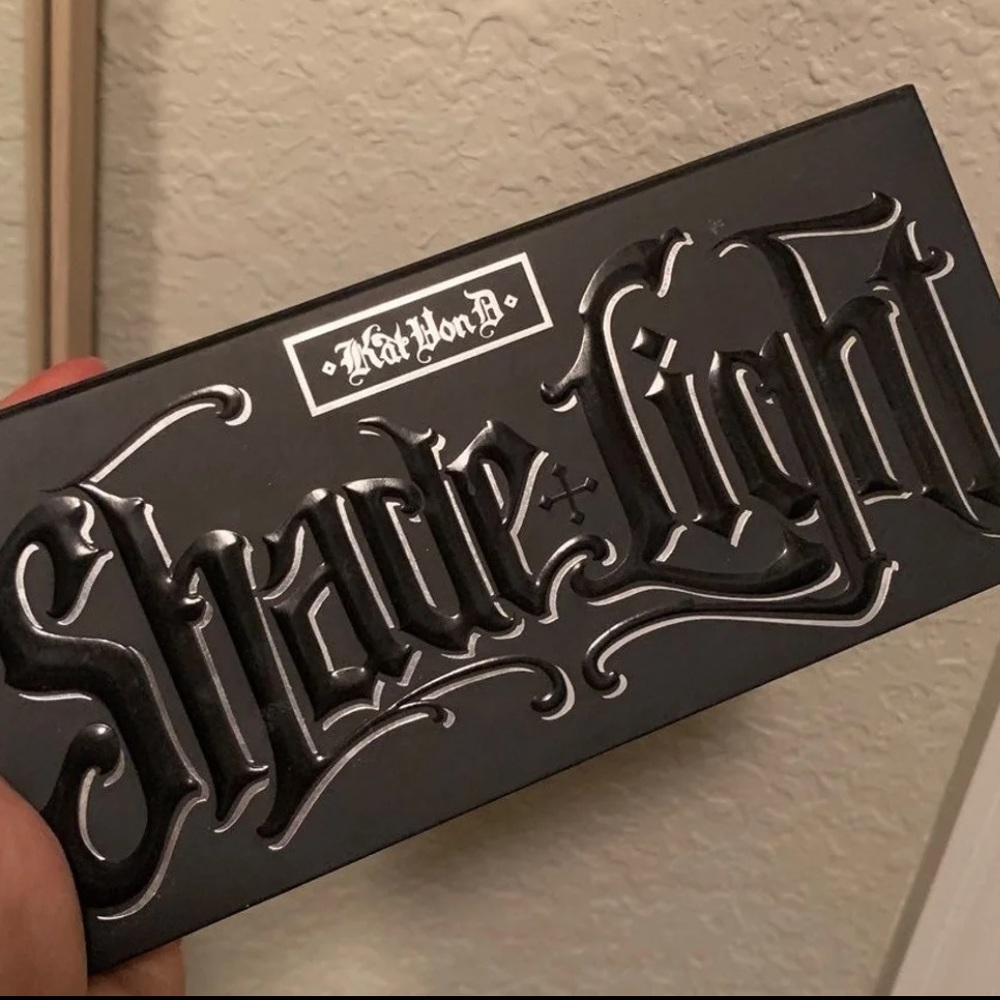 Kat Von D Contour Pallet